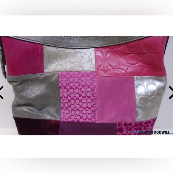 COACH HOLIDAY Grey/Pink Leather/Mixed Signature Patchwork Crossbody Purse EUC - Picture 4 of 17